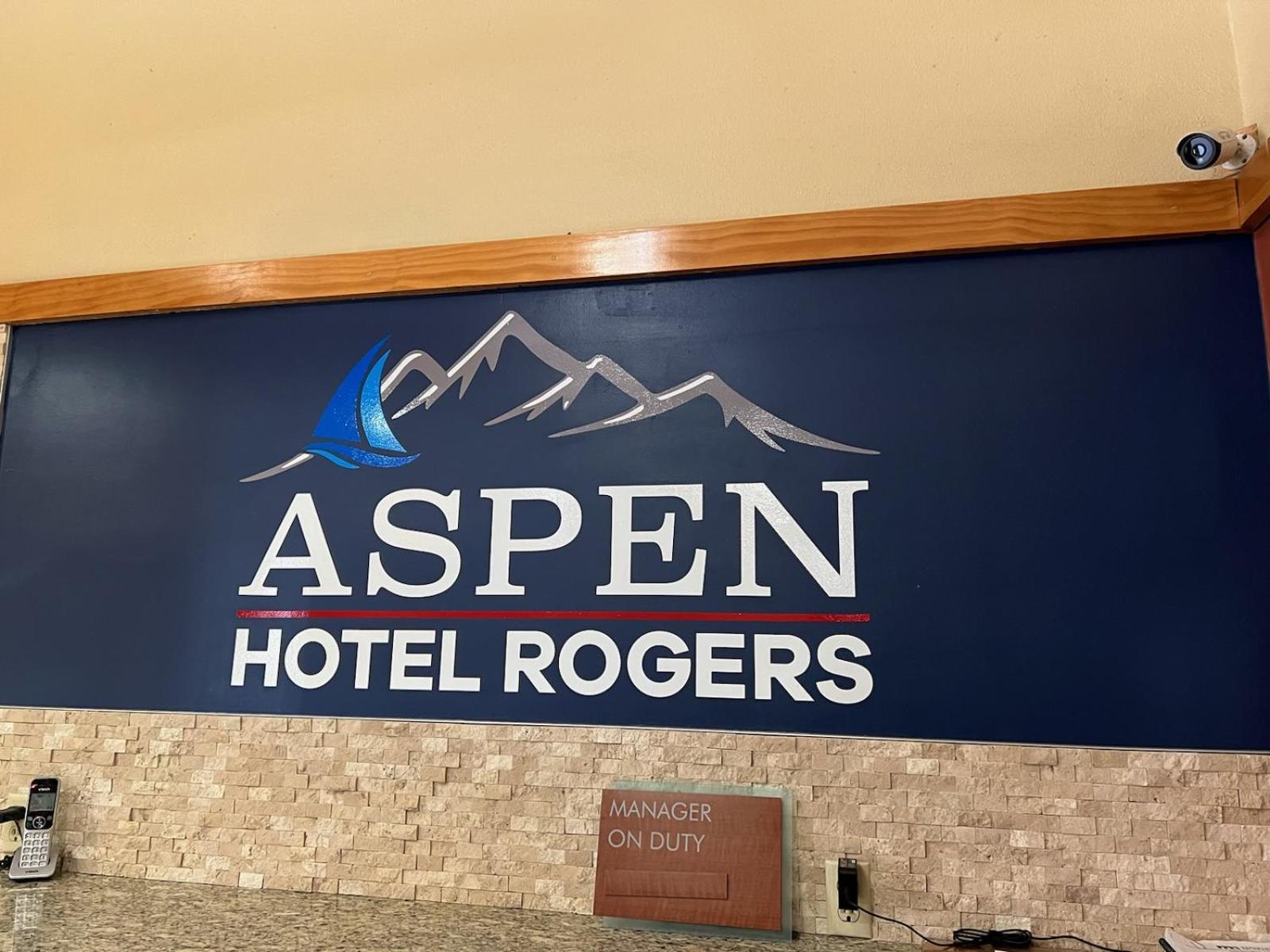 Aspen Hotel Rogers Formerly Americ Inn Eksteriør billede